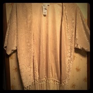 Cream velvet kimono with fringe